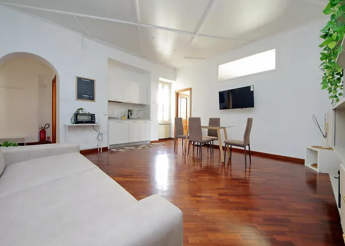 Comfy Next To Termini Station Appartamento